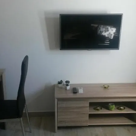 Apartment With A Parking Space Tucepi, Makarska - 13624